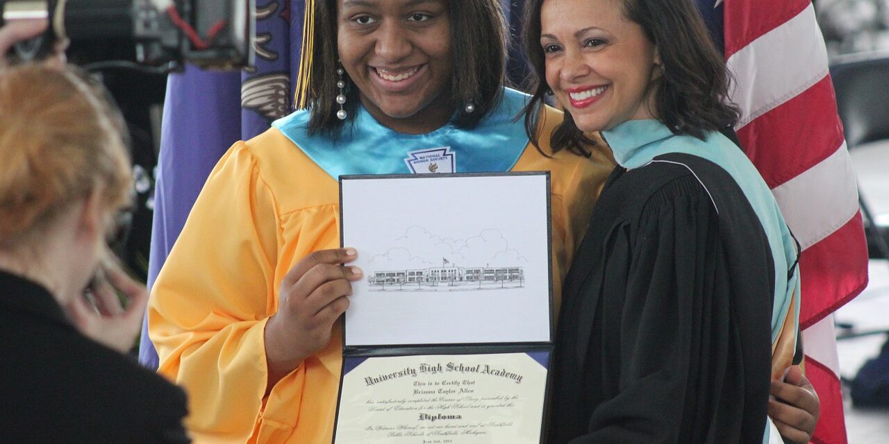 graduation-819762_1280